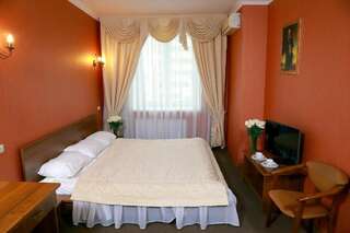Гостиница Царский двор Челябинск Улучшенный двухместный номер с 1 кроватью-1